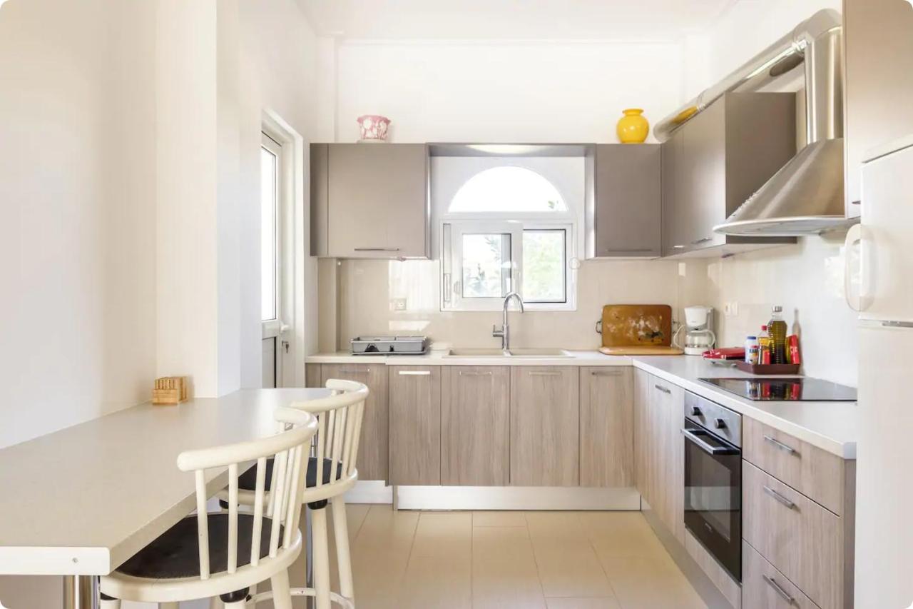 Οικια Elisabeth Apartamento Loútsa Exterior foto