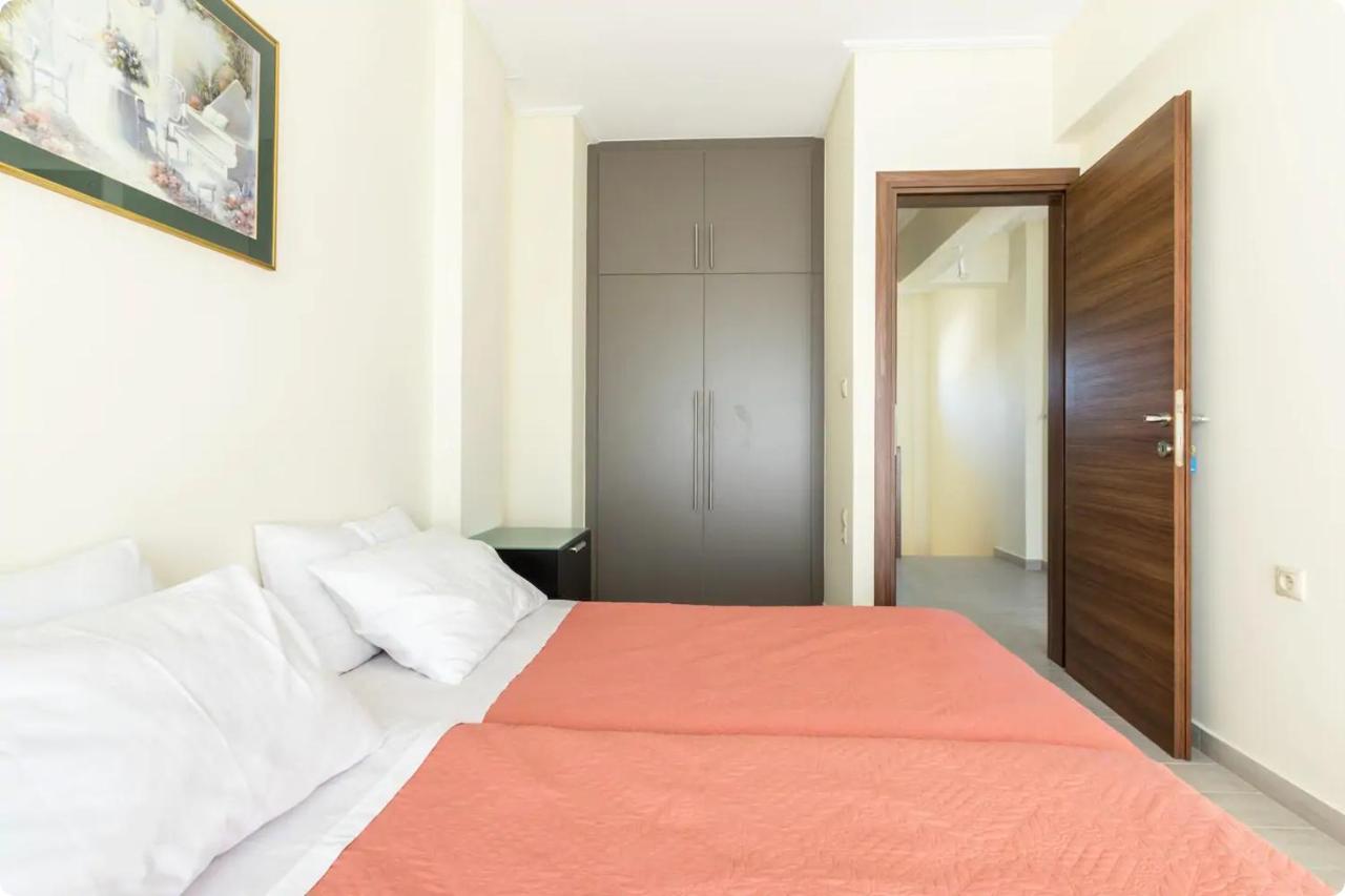 Οικια Elisabeth Apartamento Loútsa Exterior foto