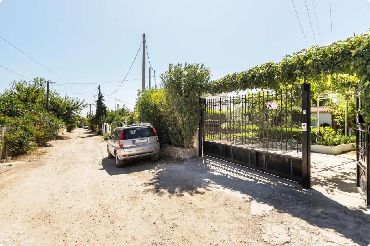 Οικια Elisabeth Apartamento Loútsa Exterior foto