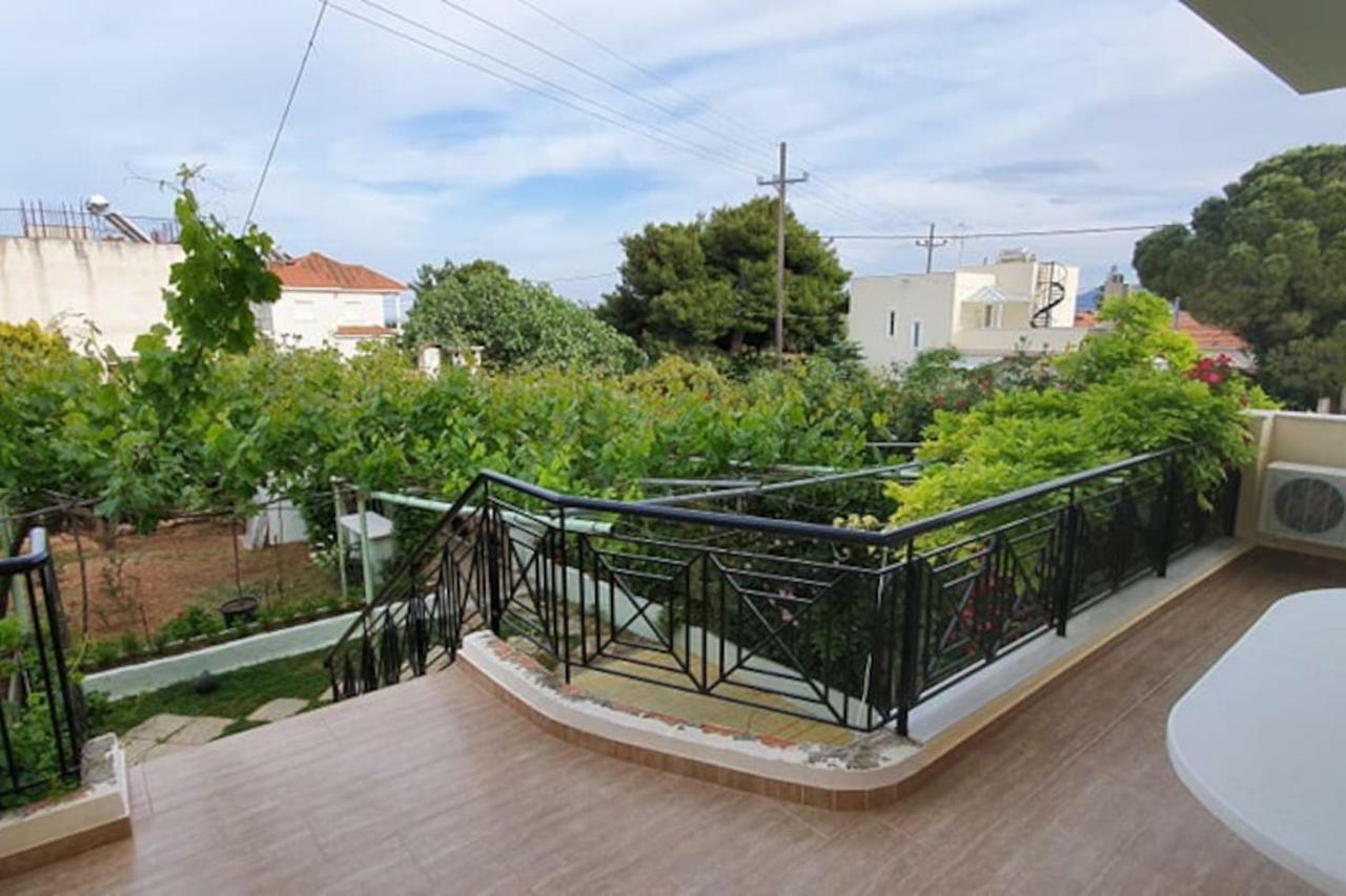 Οικια Elisabeth Apartamento Loútsa Exterior foto